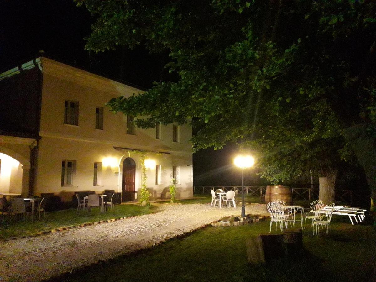 Villa Marietta Country House - Marche Montemaggiore al Metauro エクステリア 写真
