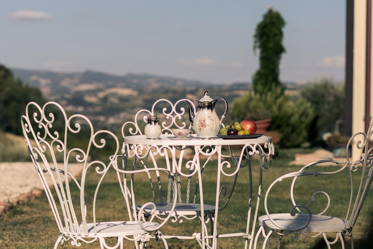 Villa Marietta Country House - Marche Montemaggiore al Metauro エクステリア 写真